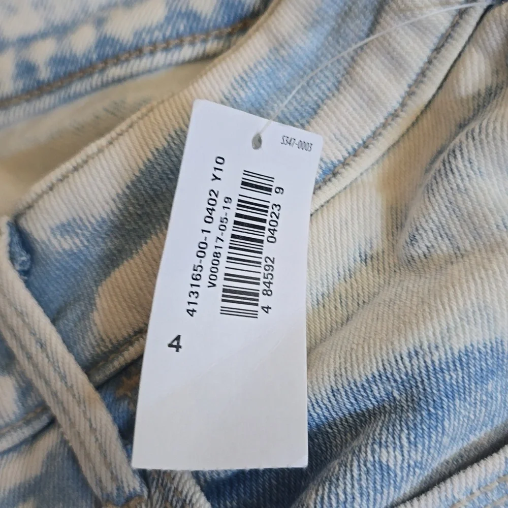 Old navy Acid Wash Jeans, size 4, ankle length, NWT - Picture 4 of 16